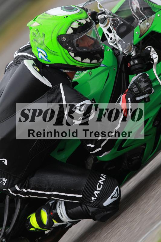 Archiv-2022/13 25.04.2022 Plüss Moto Sport ADR/Freies Fahren/39